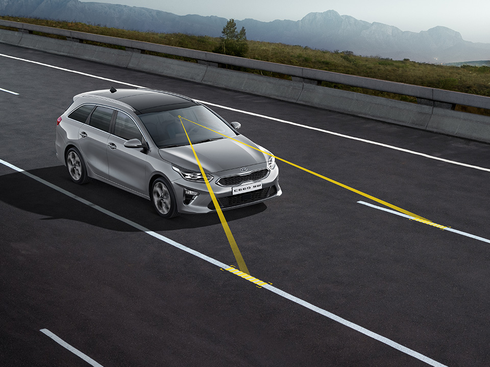 Den Kia Ceed Sportswagon entdecken | Kia Central Garage Wilhelm GmbH Wadern